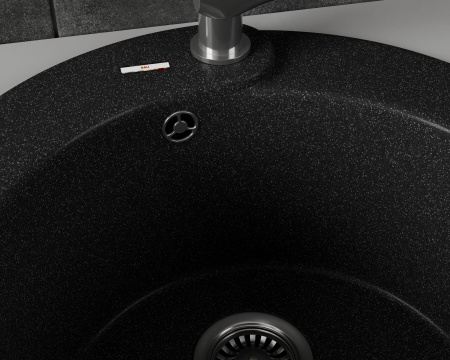 Мойка для кухни врезная кварцевая в комплекте с сифоном BAU Dream Black 51, черный