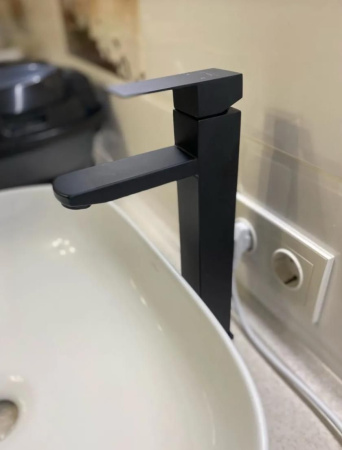 Раковина накладная со смесителем и выпуском (овальная BAU Nimb 56х36, белая + смеситель Hotel Black, черный, выпуск клик-клак черный)