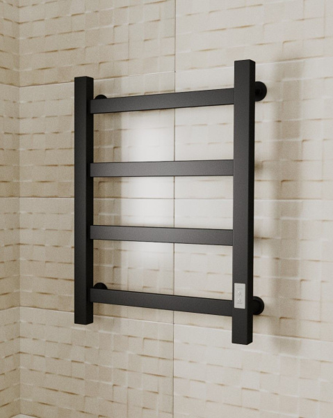 Полотенцесушитель электрический профильный Маргроид BAU В81/10 40х60, 4 вставки равномерно, черный матовый RAL 9005 с таймером справа M0055