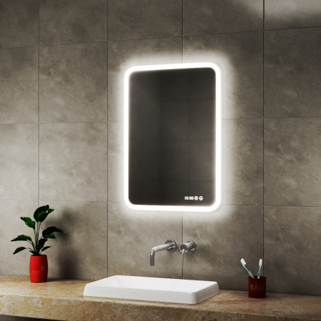 Зеркало с часами и LED подсветкой Bau Stil 50х70, сенсорное управление, пластиковый защитный корпус